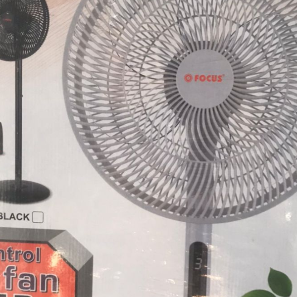 Focus 5-Blade Standing Fan with Remote Control – 3 Speed
