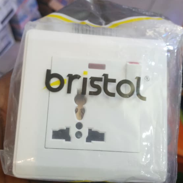 Bristol 13A Single Wall Socket – UK Standard Power Outlet