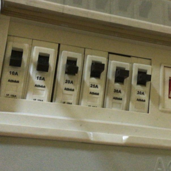 6 Way SPN Distribution Box – Electrical Panel Board Ghana