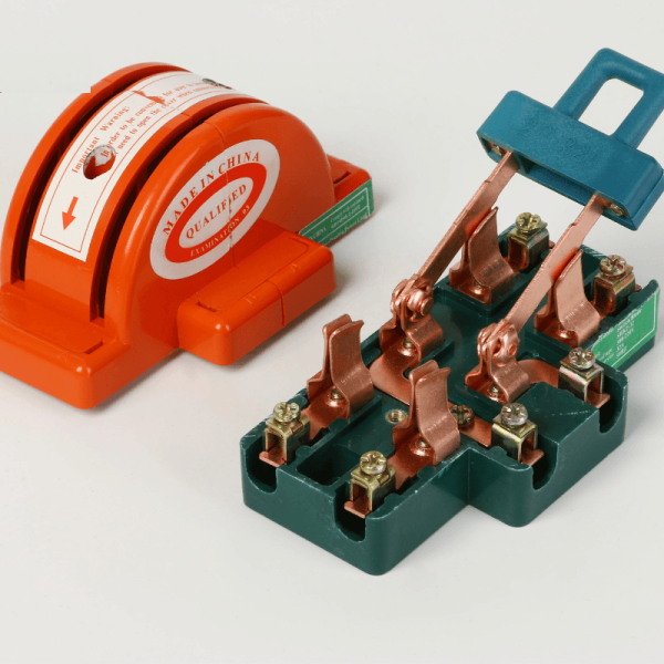 60A Double Throw Knife Changeover Switch – Manual Generator & ECG Power Transfer Switch Ghana
