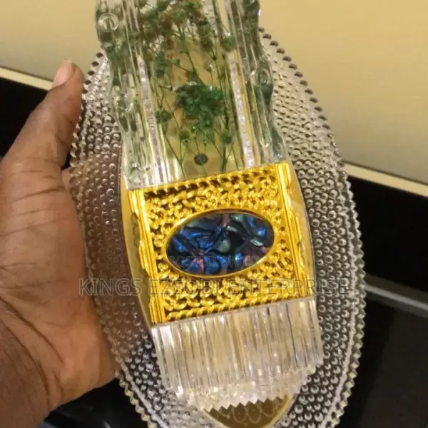 Modern LED Acrylic Wall Light (B5171-1W) – Gold Decorative Wall Lamp Ghana