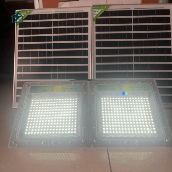 SUIMING 200W Solar LED Street Light with Remote Control – IP65 Waterproof Outdoor Security Light