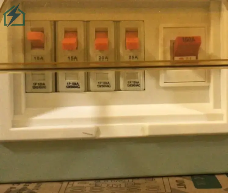 4 Way Metal Distribution Box – IP54 Electrical Control Box Ghana (5)