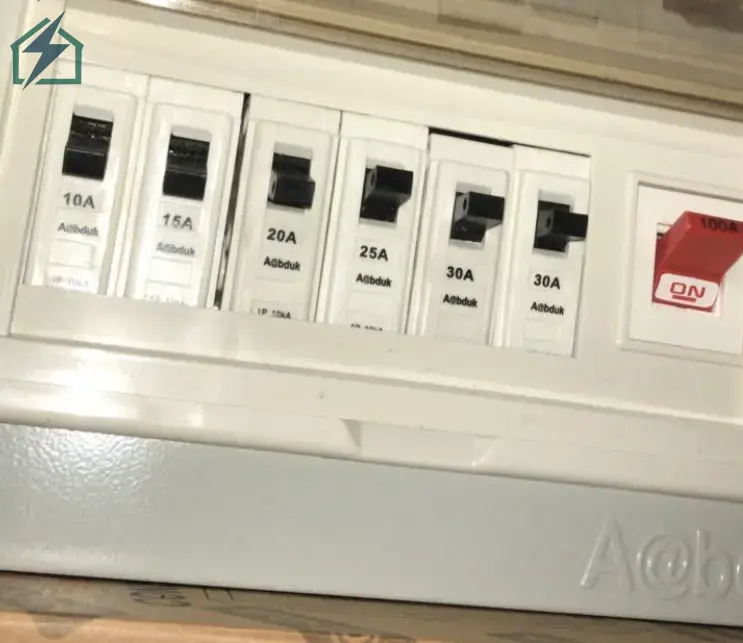 6 Way SPN Distribution Box – Electrical Panel Board Ghana (1)