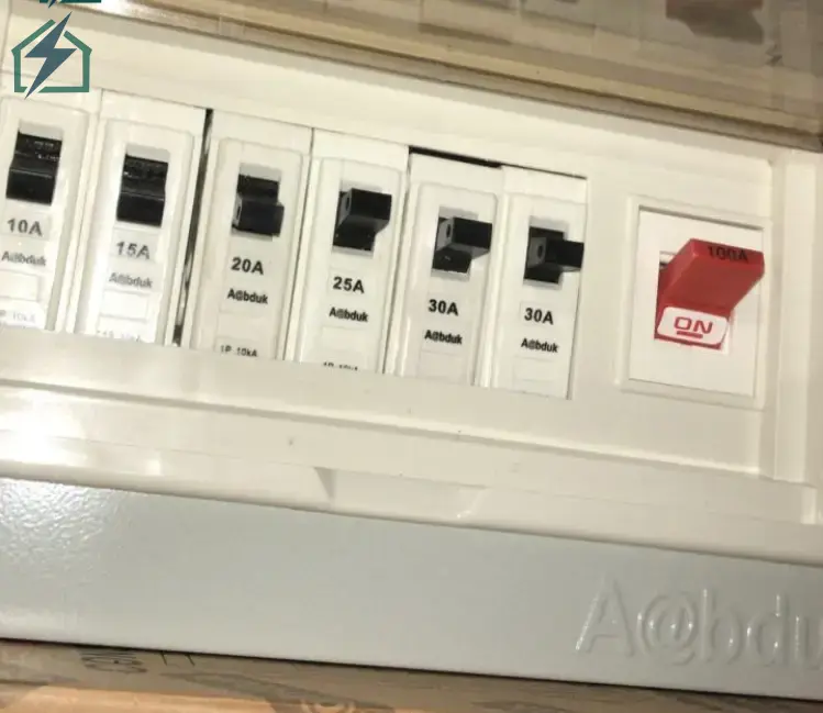 6 Way SPN Distribution Box – Electrical Panel Board Ghana (2)