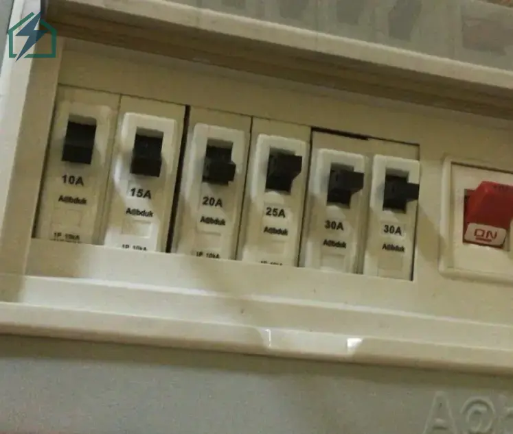 6 Way SPN Distribution Box – Electrical Panel Board Ghana (5)