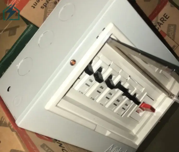 6 Way SPN Distribution Box – Electrical Panel Board Ghana (6)