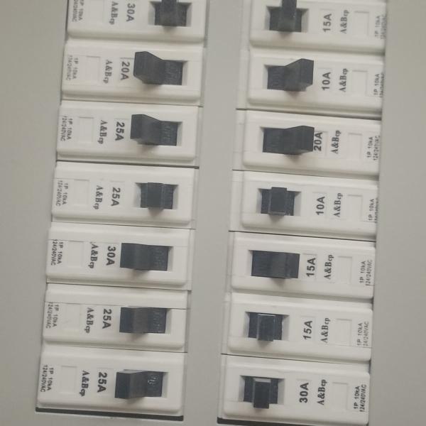 6 Way 18 Pole SPN Distribution Board with 100A DP Main Isolator & Factory Installed MCBs