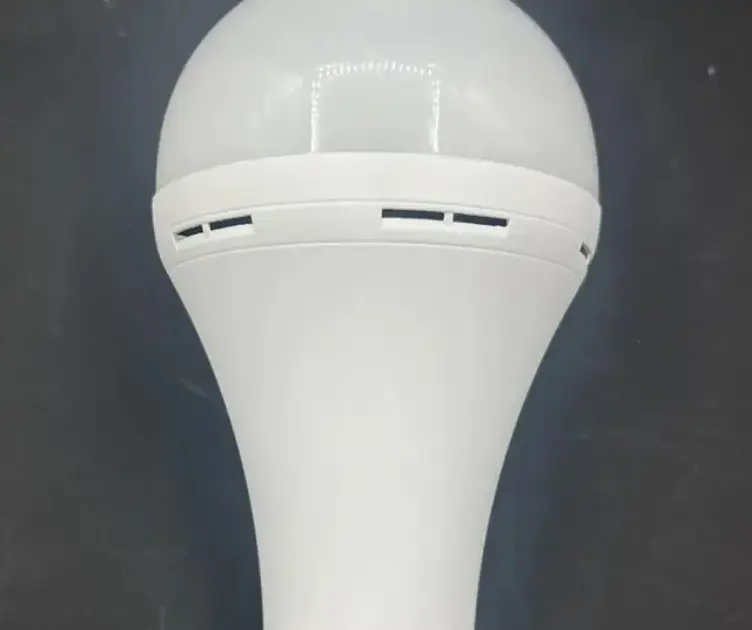 Dumsor Rechargeable Emergency LED Bulb Ghana (2)