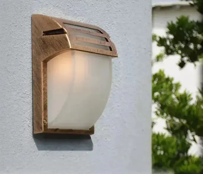 Modern Aluminum Wall Lamp – Warm, Neutral & Cold White Outdoor Light Ghana (1)