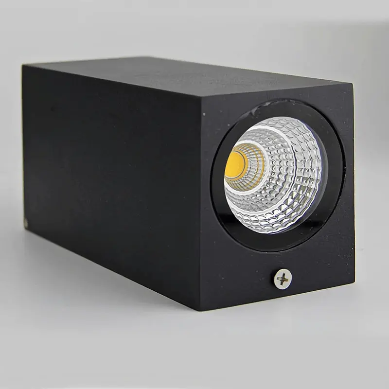 Outdoor LED Wall Light – IP65 Waterproof Aluminum Garden & Security Light for Homes in Ghana (4)