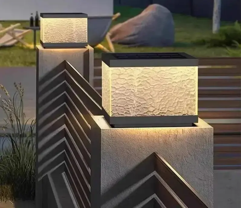 Outdoor Modern Solar LED Gate Pillar Light – Waterproof IP65 for Homes & Offices in Ghana (5)