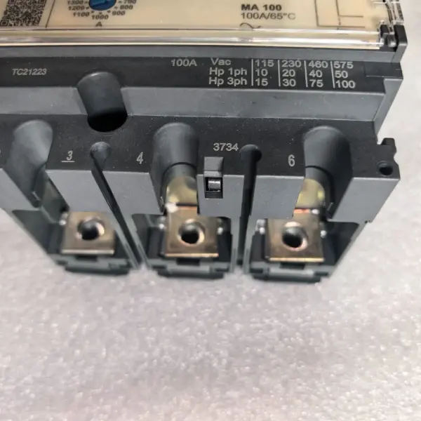 250A Schneider 4-Pole Circuit Breaker – Heavy Duty AC Protection Ghana (175A–250A Available)