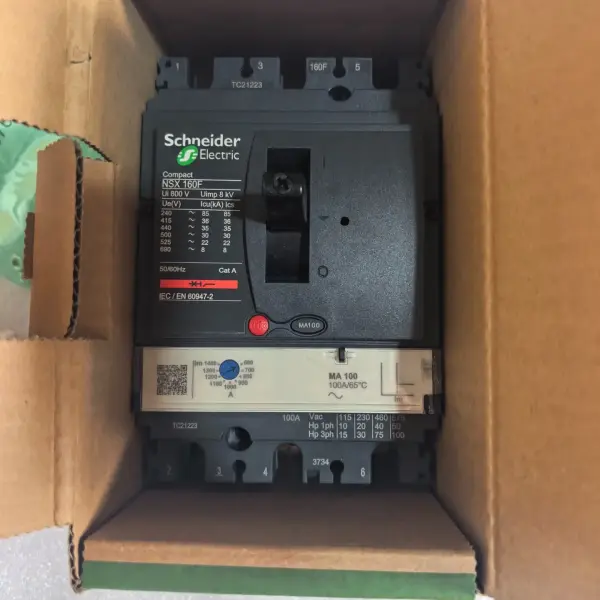 250A Schneider 4-Pole Circuit Breaker – Heavy Duty AC Protection Ghana (175A–250A Available)