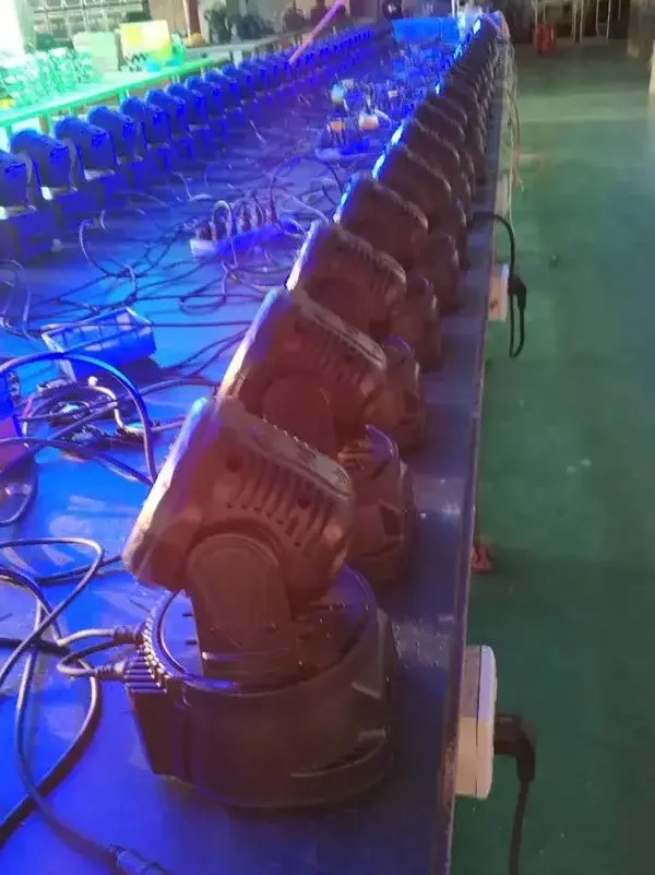 7×10W 4-in-1 RGBW LED Wash Moving Head Light for DJs & Events Ghana (6)