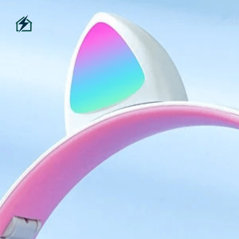 ✔ RGB lighting – glowing cat ear design
